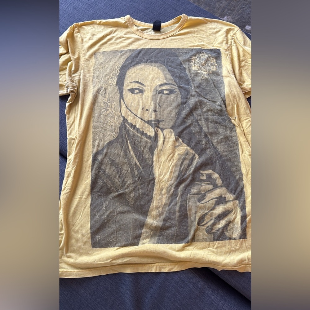 OBEY Japanese design t-shirt, yellow, size L
